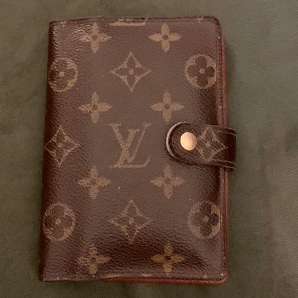 Louis Vuitton Handbags - Authentic LV monogram Agenda